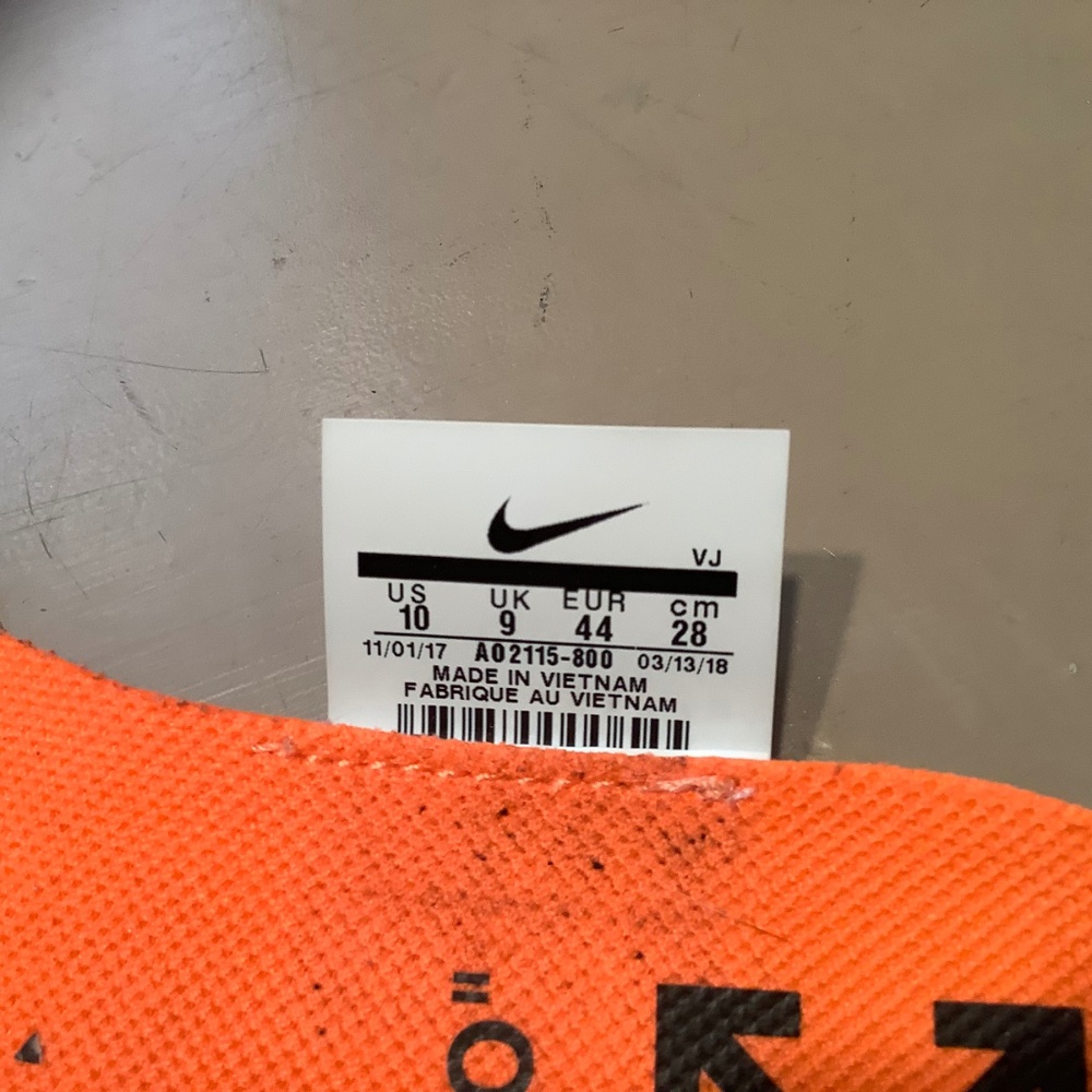 Off White - Picture 5 of 8